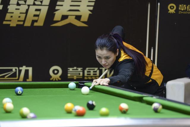 竞争激烈的 竞争激烈的